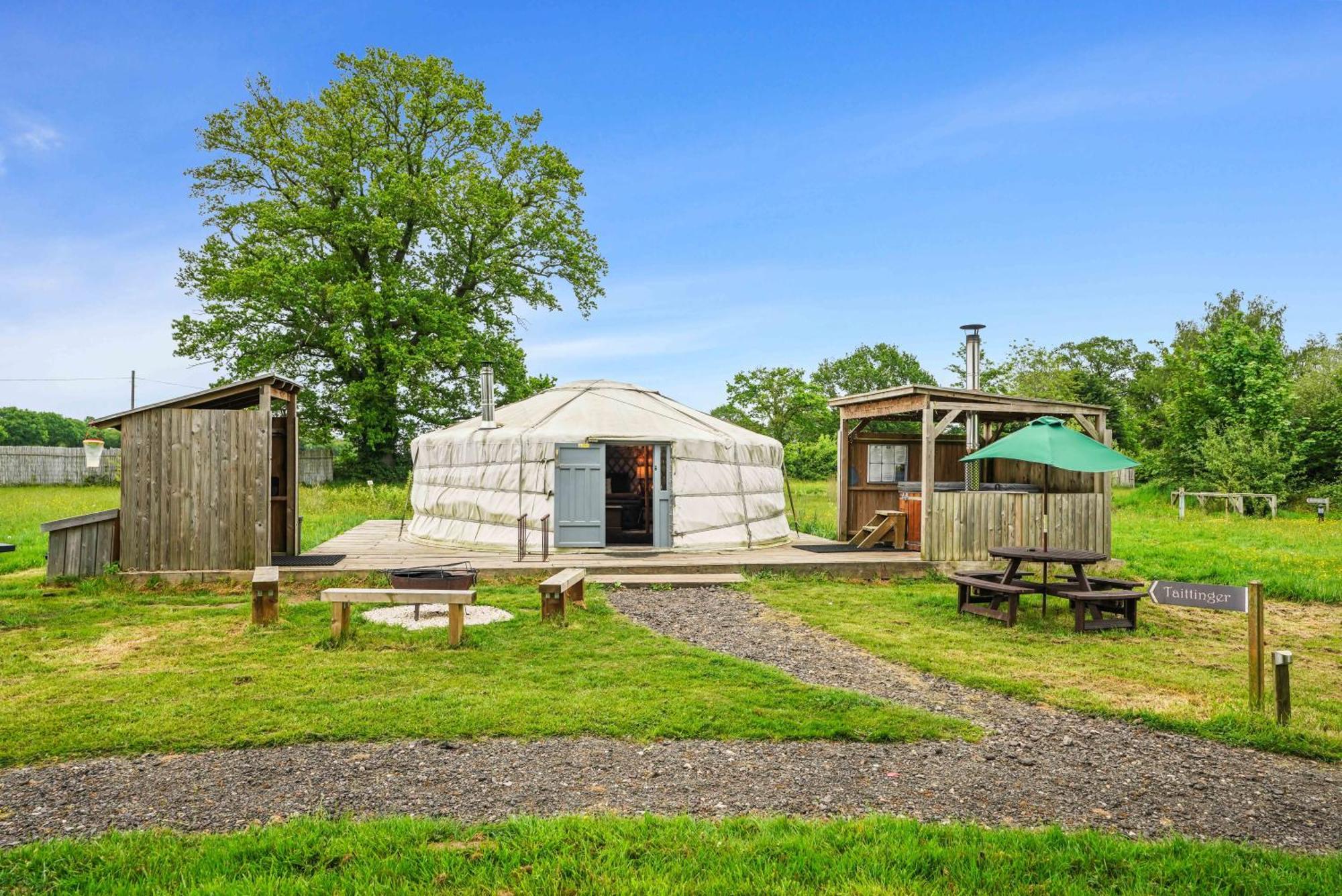 Hotel Glamp And Tipple Ltd Great Ellingham Exterior foto
