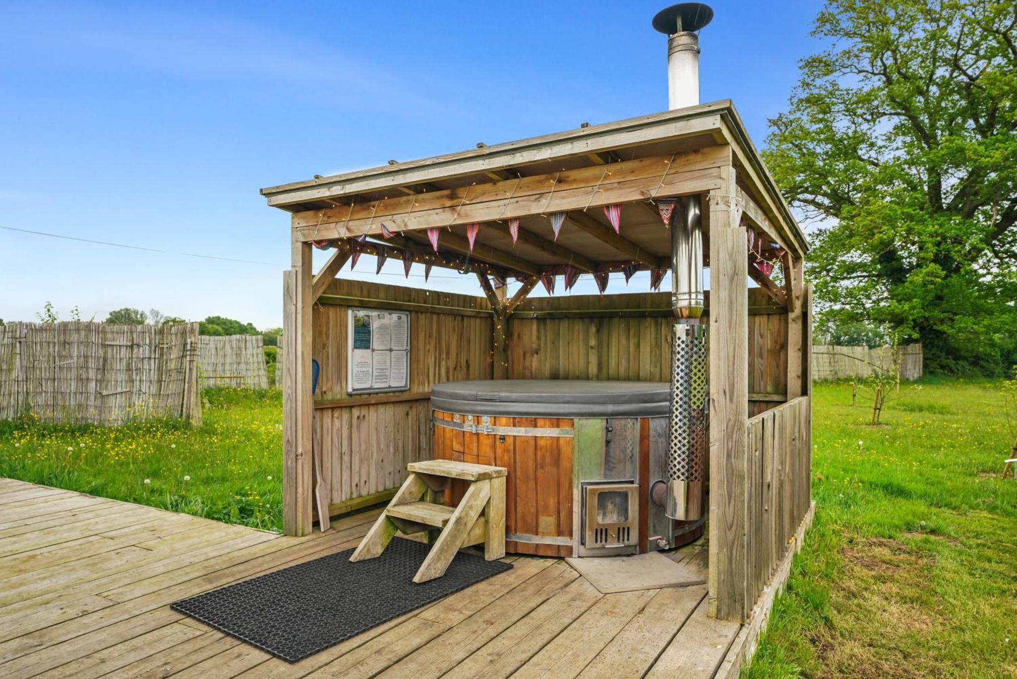 Hotel Glamp And Tipple Ltd Great Ellingham Exterior foto